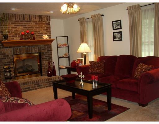 188 Lacock Rochester, PA 15074 - Photo 7 of 18 Living Room.