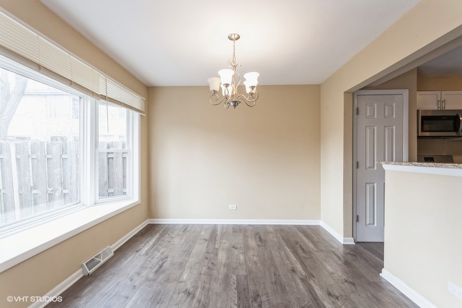 253 Douglass Way Bolingbrook, IL 60440 - Photo 4 of 13