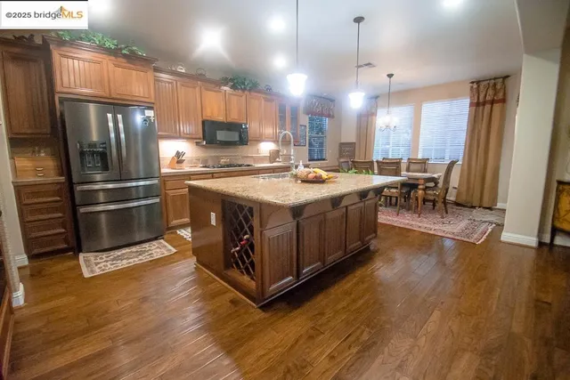 $915,000 | 1083 Steeple Boulevard, Brentwood, CA 94513