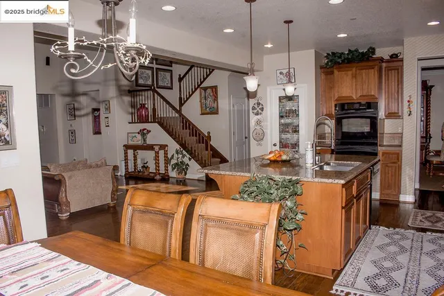 $915,000 | 1083 Steeple Boulevard, Brentwood, CA 94513