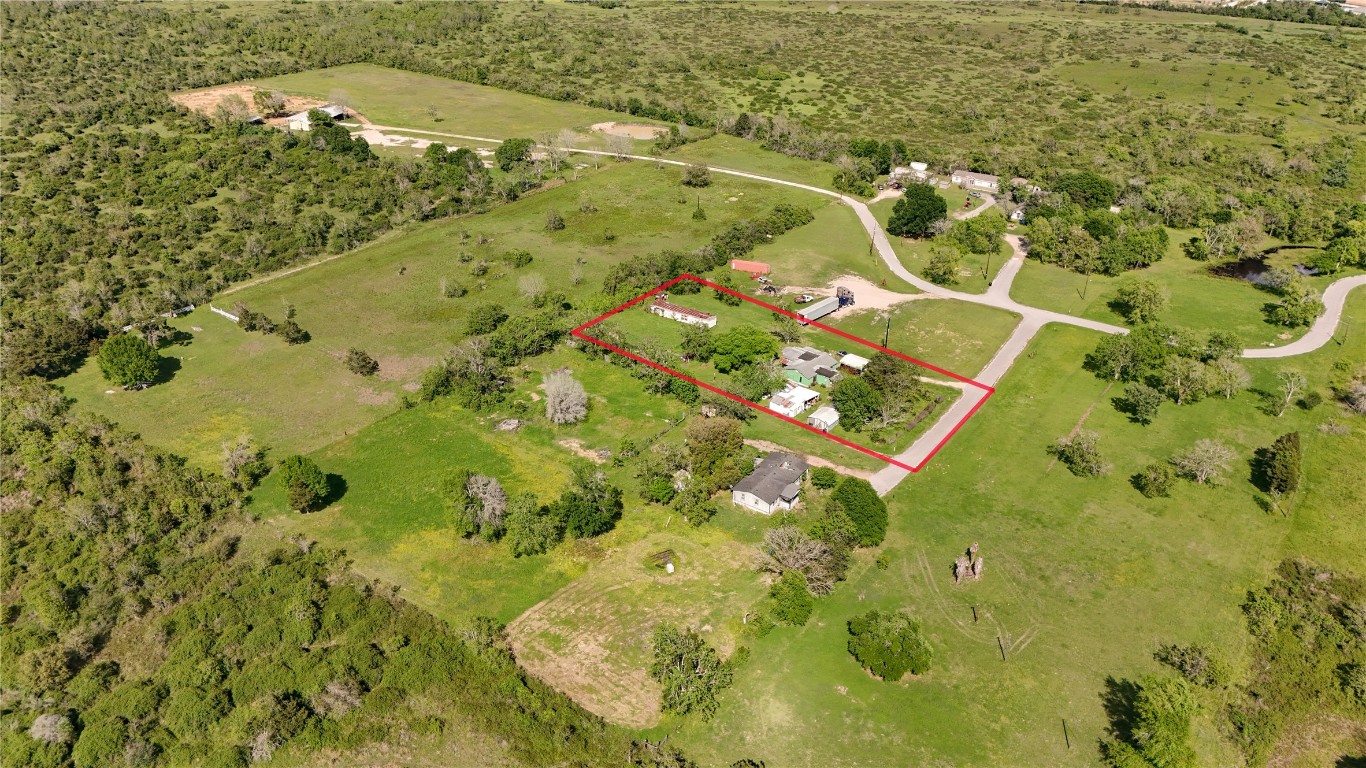 7520 Hidden Trail Fulshear, TX 77441 - Photo 2 of 4 a view of a lake