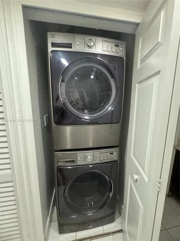 a close up view of washer and dryer