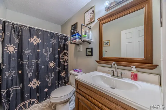 $215,000 | 19933 Highway C Lebanon Mo 65536, Lebanon, MO 65536