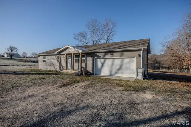 $215,000 | 19933 Highway C Lebanon Mo 65536, Lebanon, MO 65536