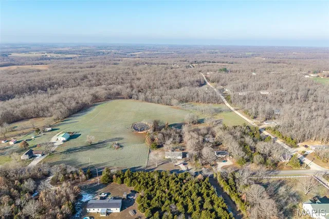 $215,000 | 19933 Highway C Lebanon Mo 65536, Lebanon, MO 65536