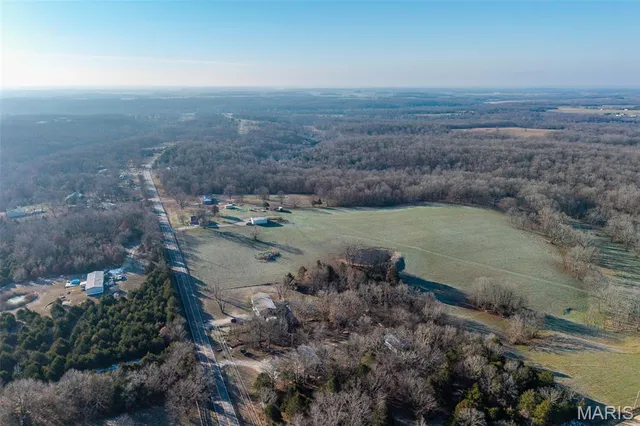 $215,000 | 19933 Highway C Lebanon Mo 65536, Lebanon, MO 65536