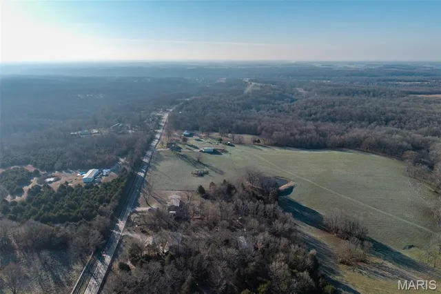 $215,000 | 19933 Highway C Lebanon Mo 65536, Lebanon, MO 65536