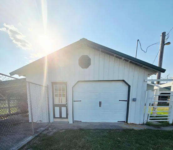 $465,000 | 2871 Mexico Ridge Road, Bennington, IN 47011