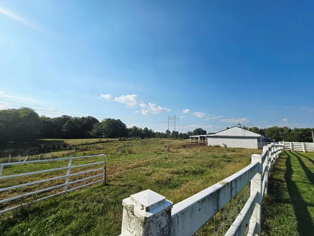 $465,000 | 2871 Mexico Ridge Road, Bennington, IN 47011