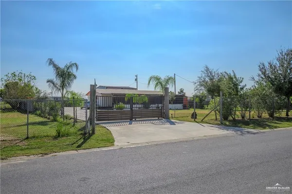 $1,500 | 16319 Eagle Pass Street, Edinburg, TX 78542