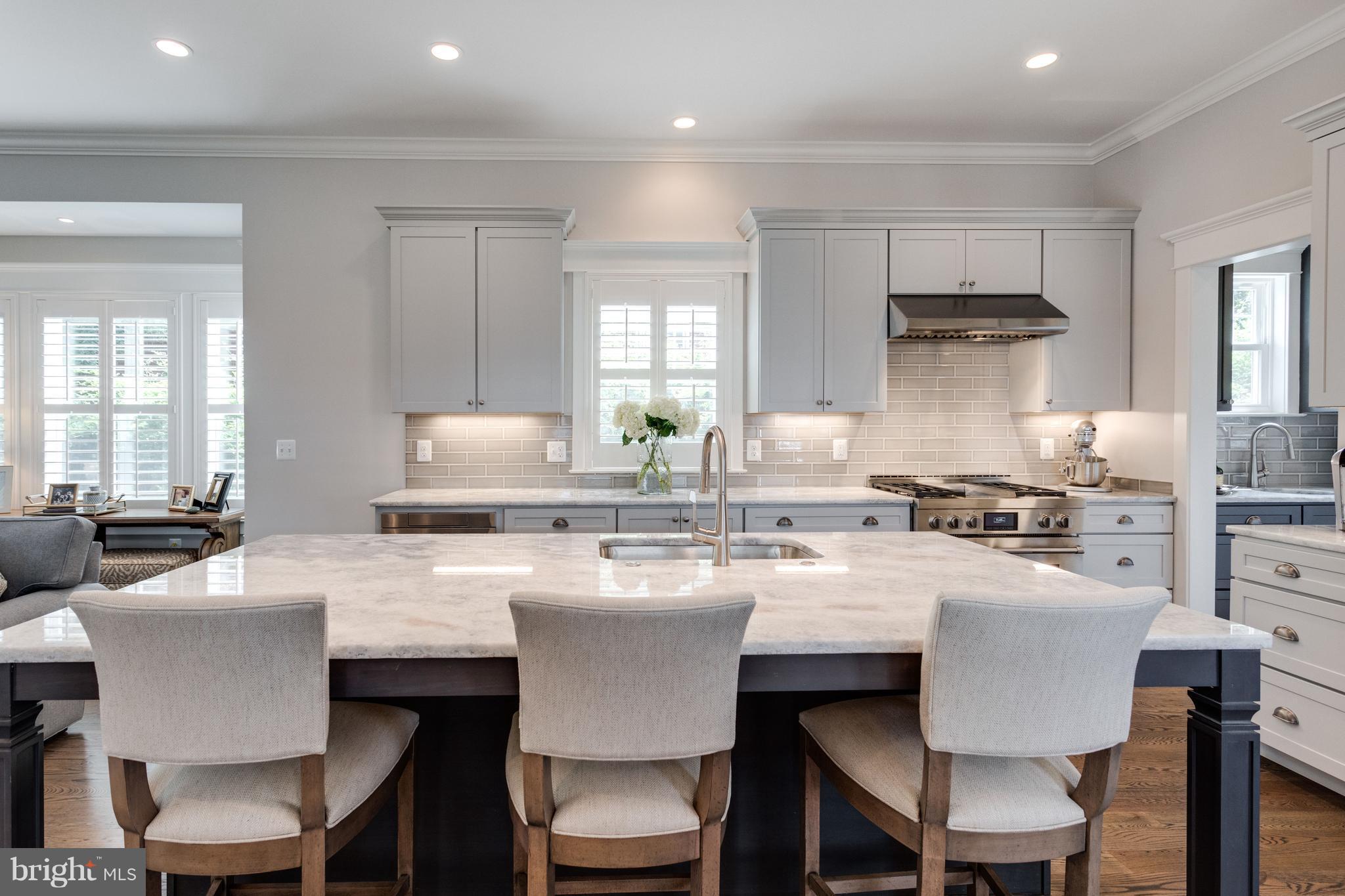 8115 Wellington Road Alexandria, VA 22308 - Photo 12 of 30 Large island with quartzite counters