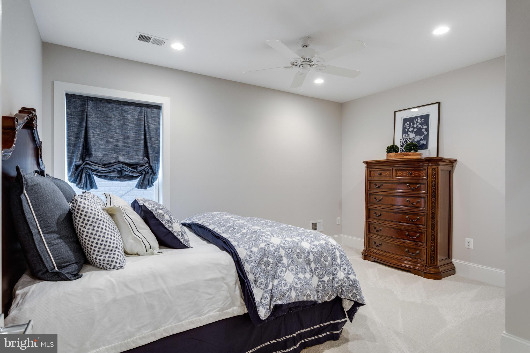 8115 Wellington Road Alexandria, VA 22308 - Photo 25 of 30 Guest bedroom and full bath