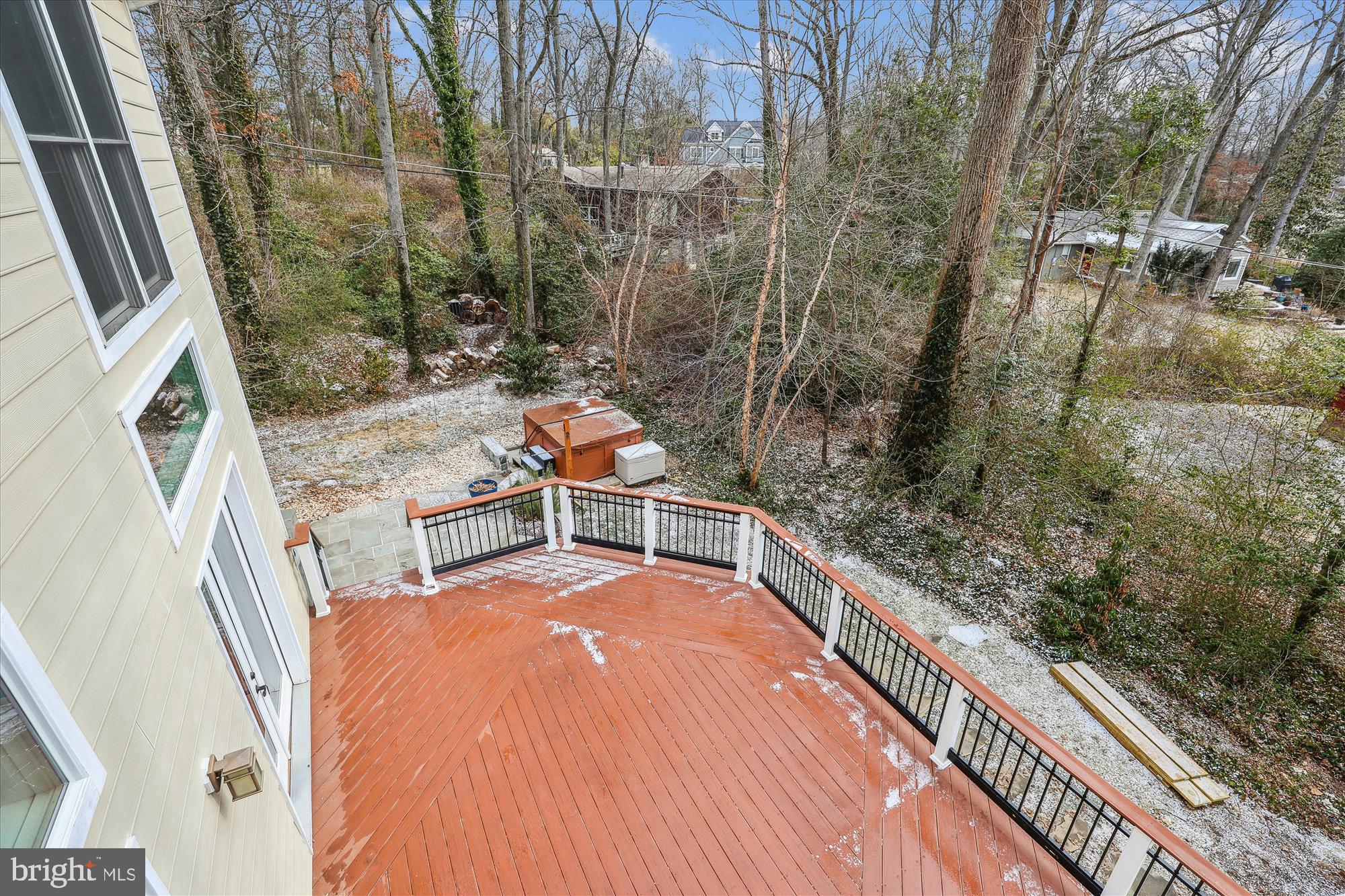 1217 Shenandoah Road Alexandria, VA 22308 - Photo 41 of 43 a view of balcony with wooden floor and fence