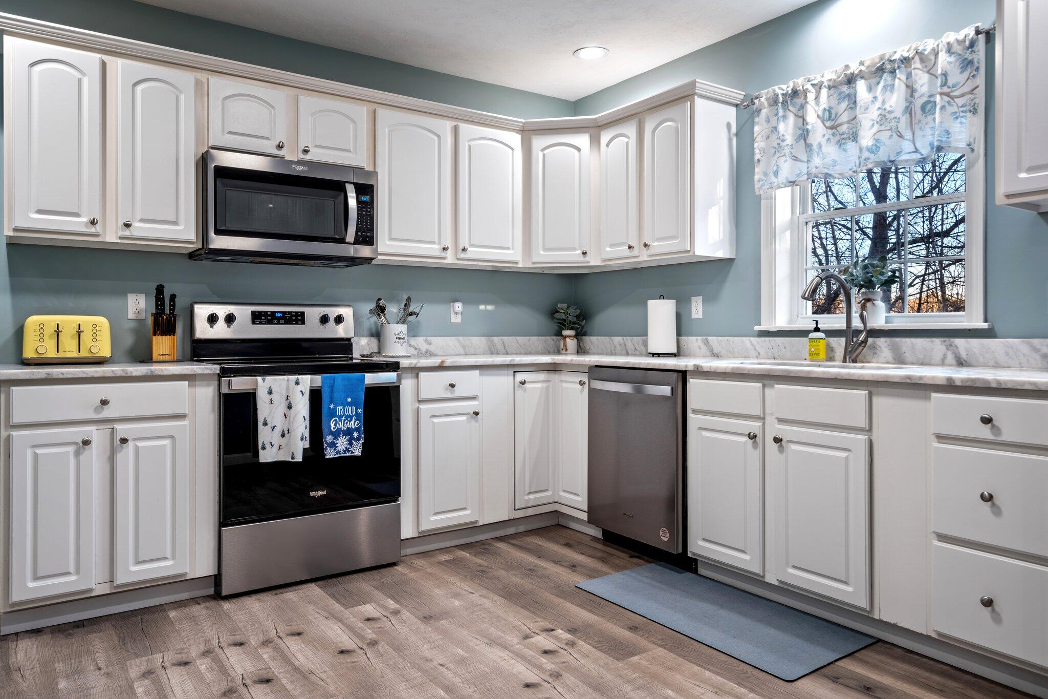 53 Sunday River Road, Unit 6 Bethel, ME 04217 - Photo 5 of 37 Kitchen