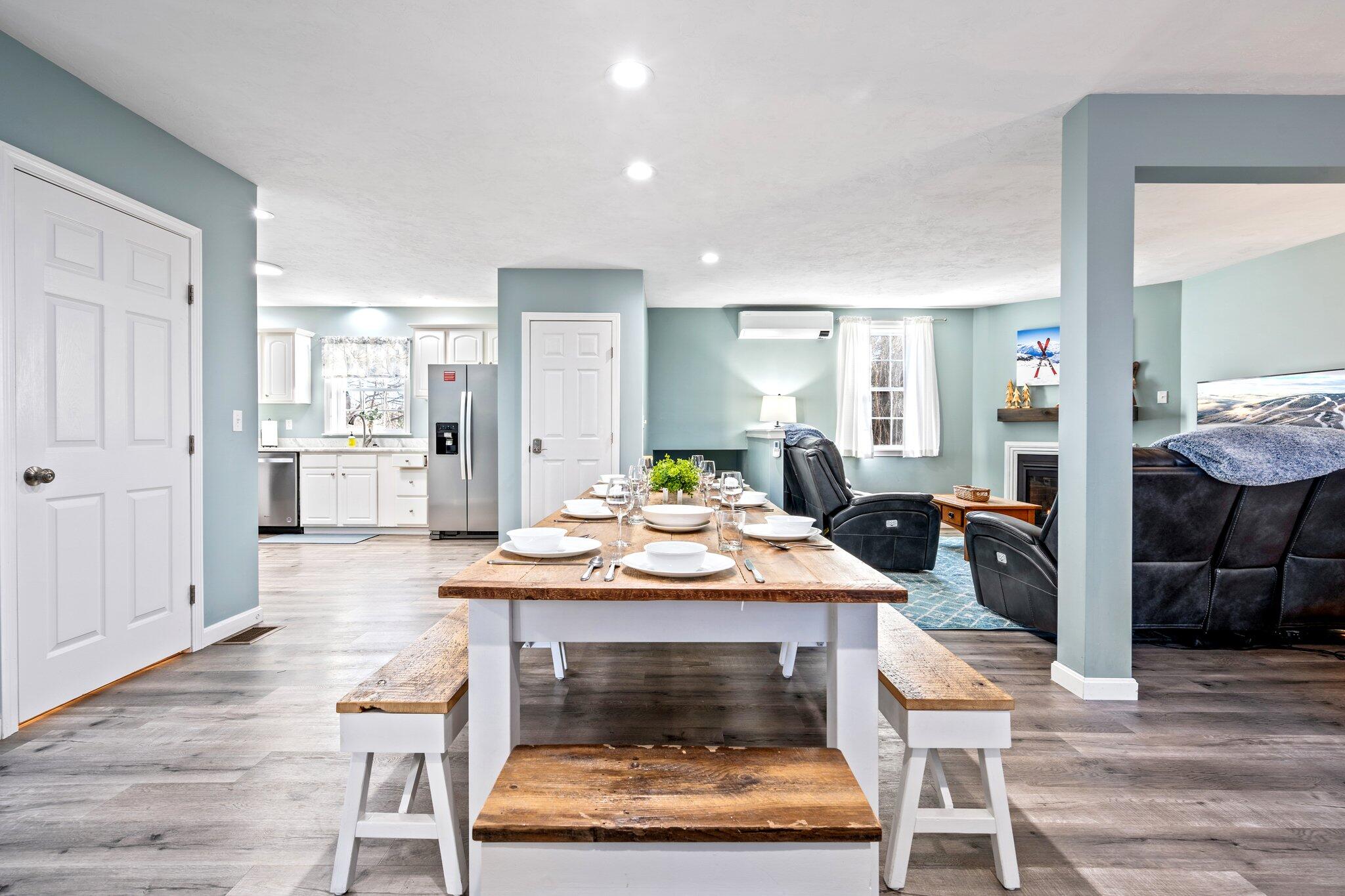 53 Sunday River Road, Unit 6 Bethel, ME 04217 - Photo 9 of 37 Dining