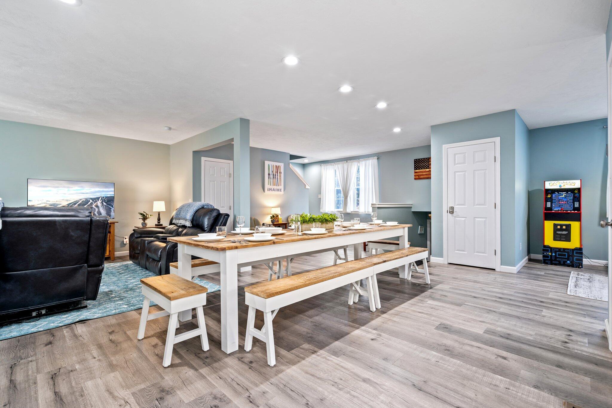 53 Sunday River Road, Unit 6 Bethel, ME 04217 - Photo 10 of 37 Dining