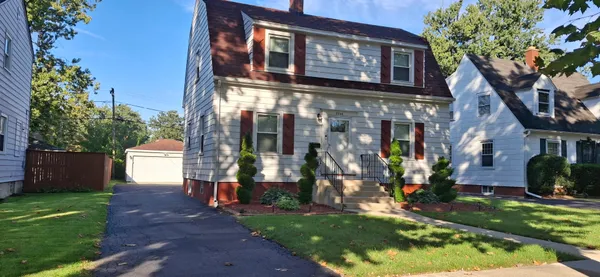 $325,000 | 2246 12th Avenue, Broadview, IL 60155