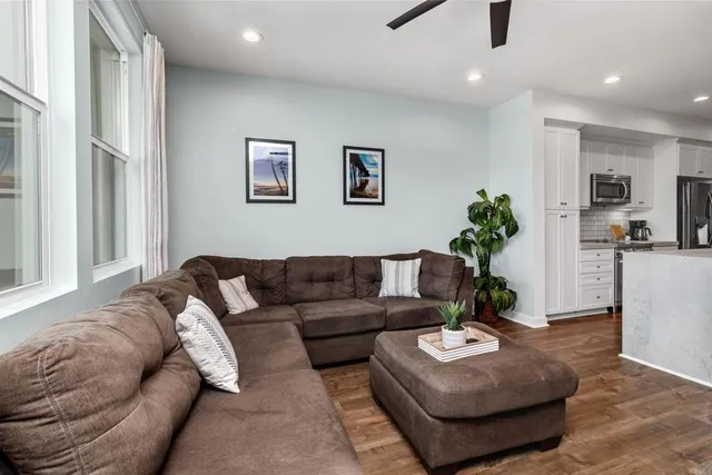 $999,999 | 1121 Makena Wy., Oceanside, CA 92054