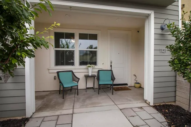 $999,999 | 1121 Makena Wy., Oceanside, CA 92054