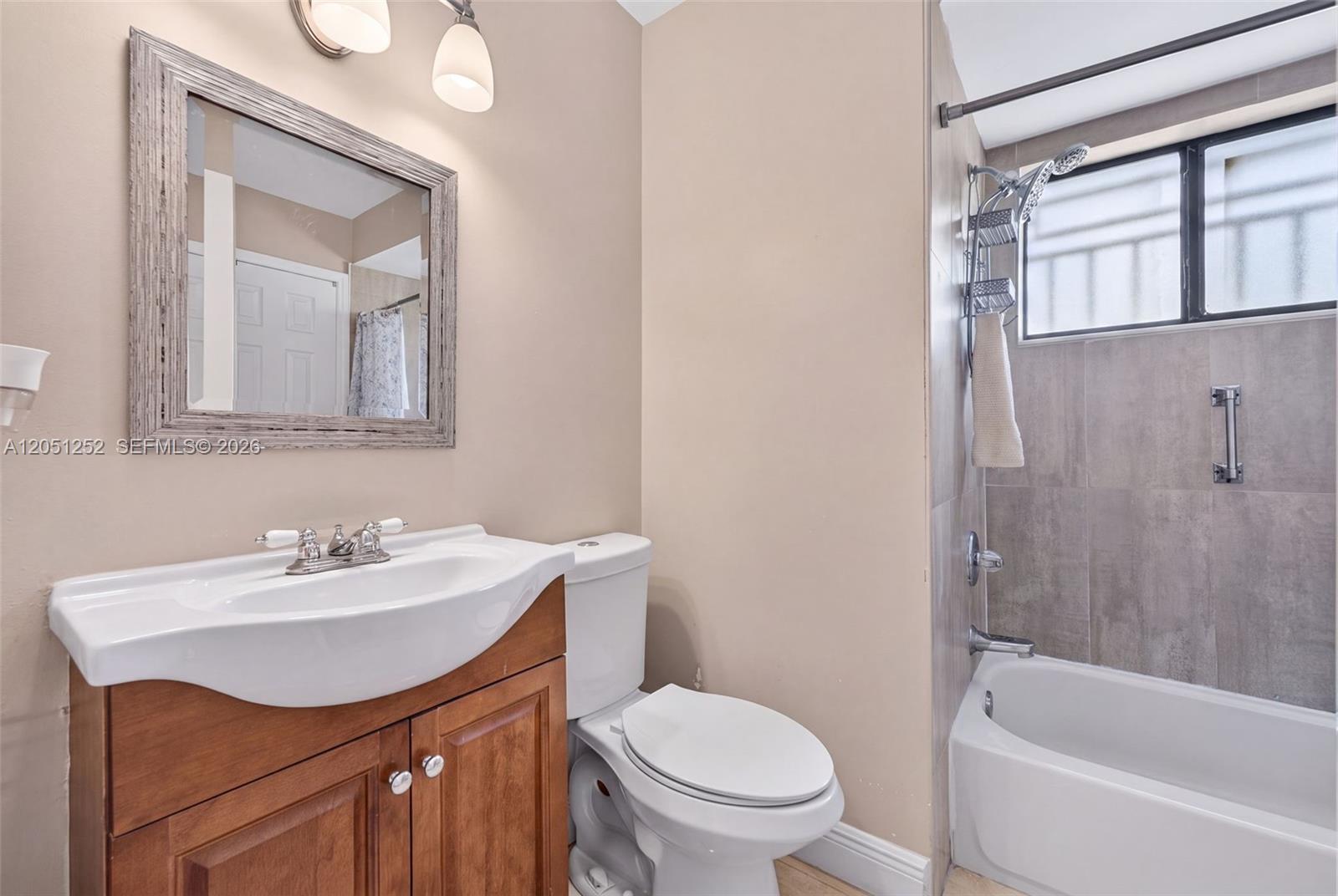 12422 Southwest 199th Street Miami, FL 33177 - Photo 20 of 33