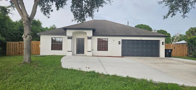 $479,000 | 183 Southwest Ladybug Drive, Port St. Lucie, FL 34953
