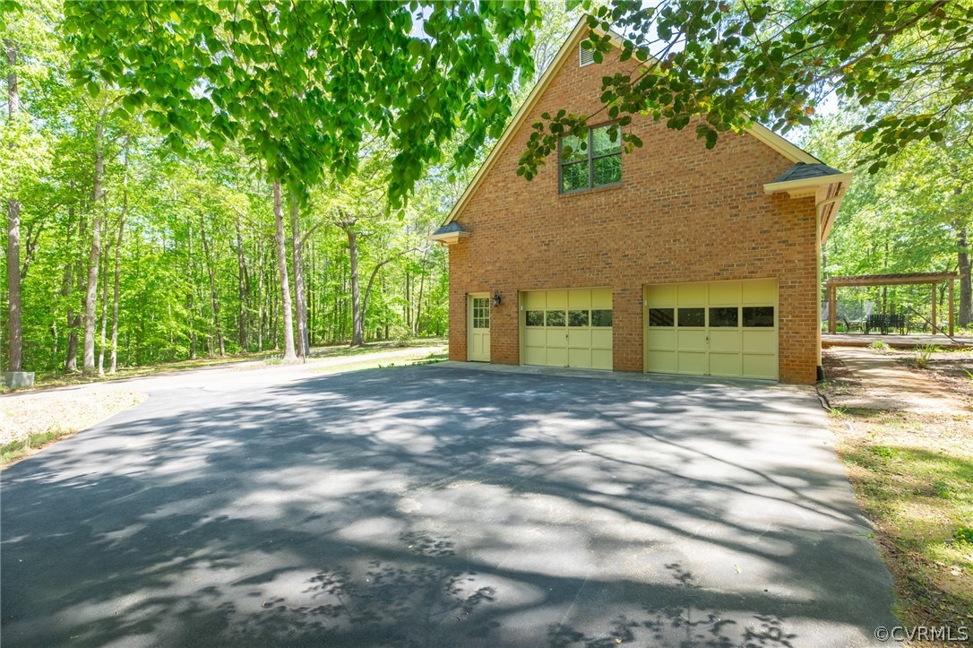 17252 Tulip Poplar Road Beaverdam, VA 23015 - Photo 3 of 44 ample parking