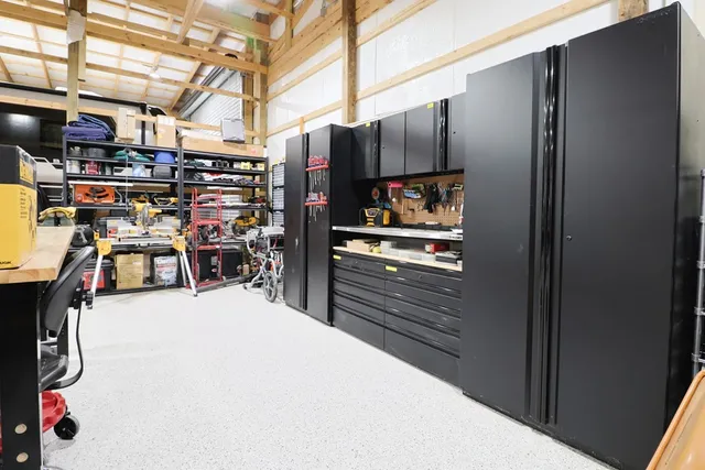 $1,650,000 | 2824 County Road 117, Giddings, TX 78942