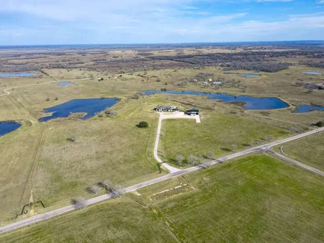 $1,650,000 | 2824 County Road 117, Giddings, TX 78942