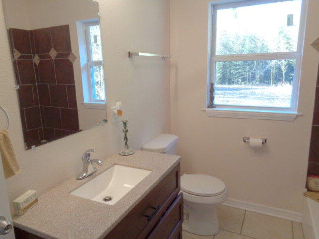 575 Jack Springs Road Atmore, AL 36502 - Photo 11 of 26 main hall bath