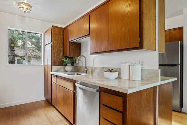 $737,000 | 1070 Miramonte Drive, Unit 10, Santa Barbara, CA 93109