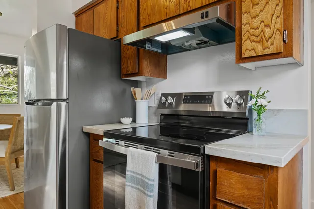 $737,000 | 1070 Miramonte Drive, Unit 10, Santa Barbara, CA 93109