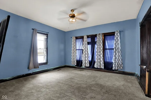 $225,000 | 614 East Main Street, Greenfield, IN 46140