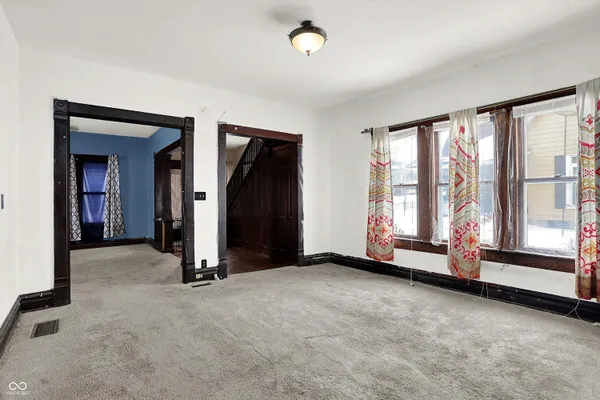 $225,000 | 614 East Main Street, Greenfield, IN 46140