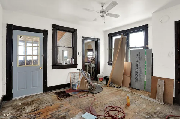 $225,000 | 614 East Main Street, Greenfield, IN 46140