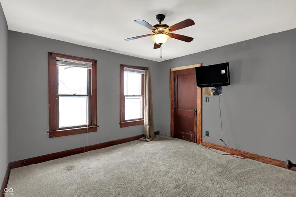 $225,000 | 614 East Main Street, Greenfield, IN 46140