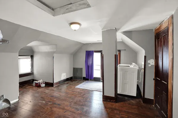$225,000 | 614 East Main Street, Greenfield, IN 46140