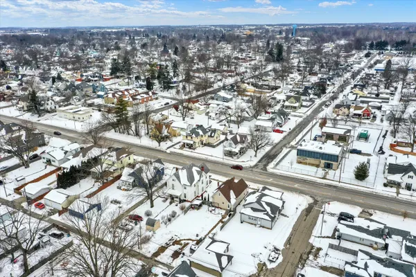 $225,000 | 614 East Main Street, Greenfield, IN 46140