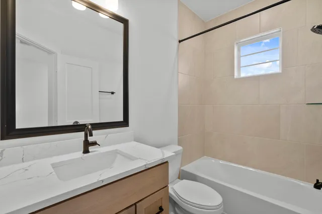 $559,990 | 32405 Forktail Lk Drive, Fulshear, TX 77441