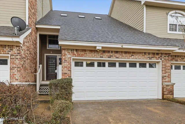 $284,900 | 4 E Bluff, Brandon, MS 39047