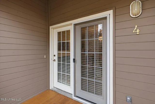 $284,900 | 4 E Bluff, Brandon, MS 39047