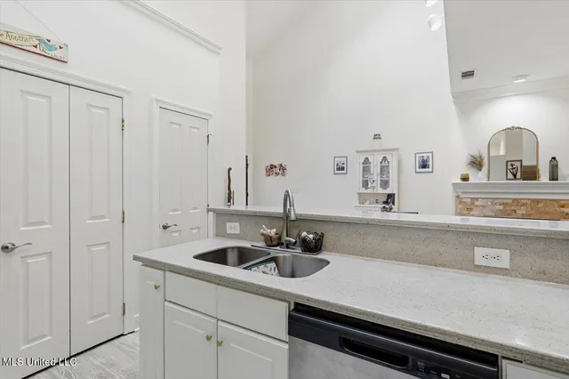 $284,900 | 4 E Bluff, Brandon, MS 39047