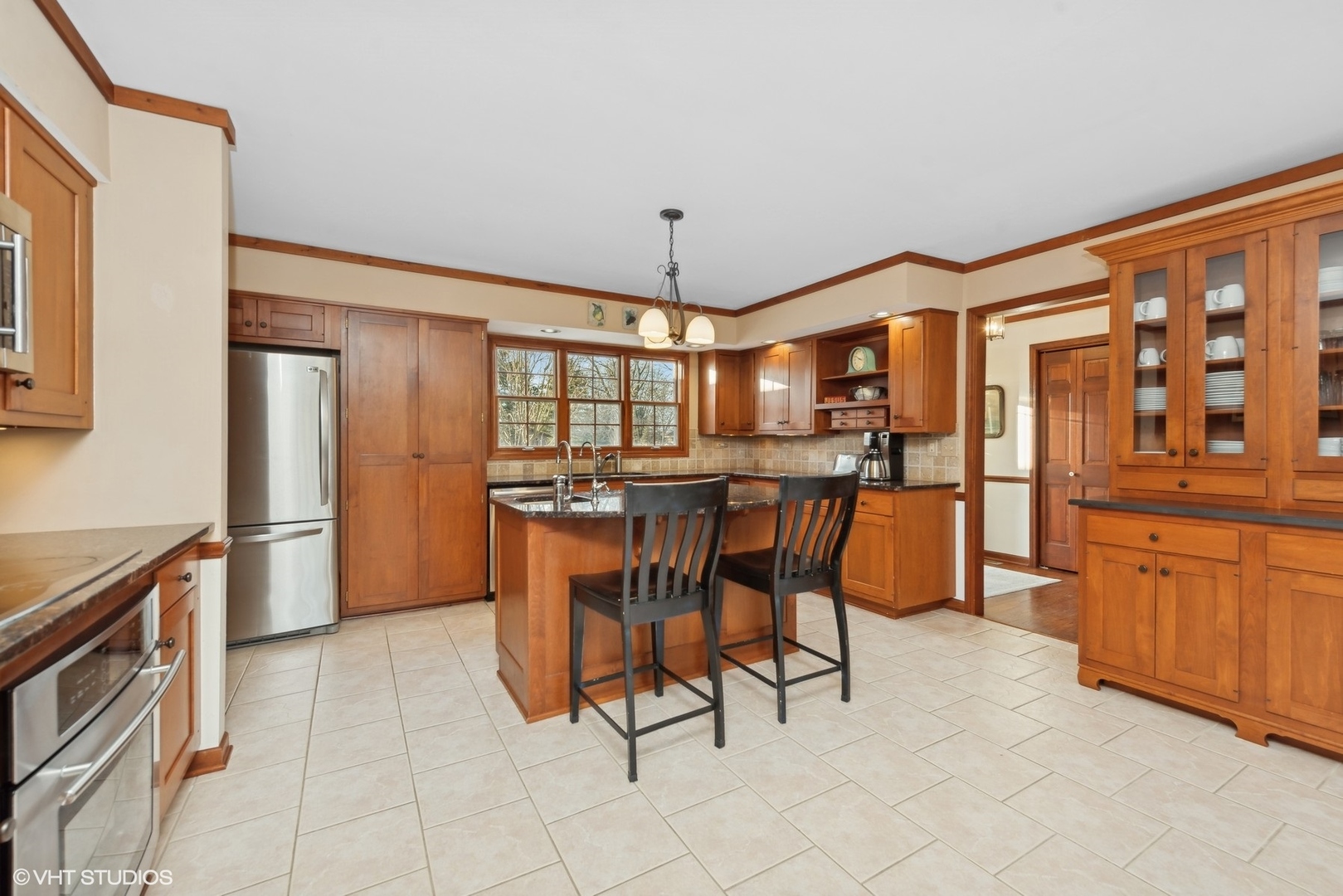 3028 Red Barn Road Crystal Lake, IL 60012 - Photo 8 of 38 Gallery Image 8