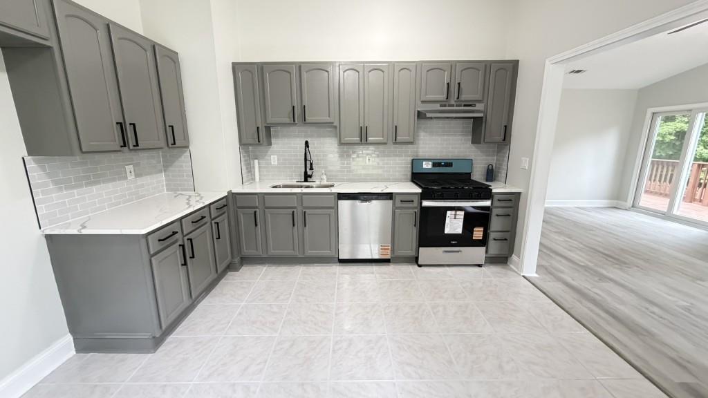 733 Inland Way Northwest Lilburn, GA 30047 - Photo 2 of 21