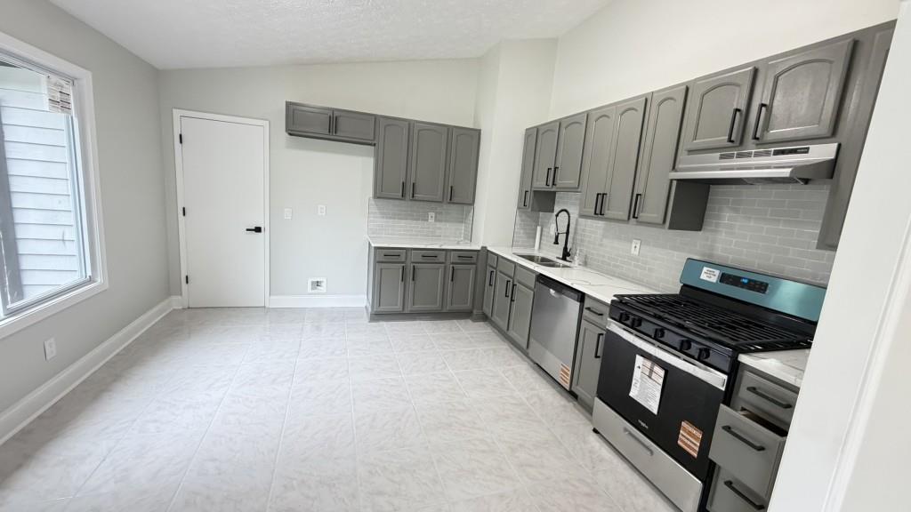 733 Inland Way Northwest Lilburn, GA 30047 - Photo 4 of 21