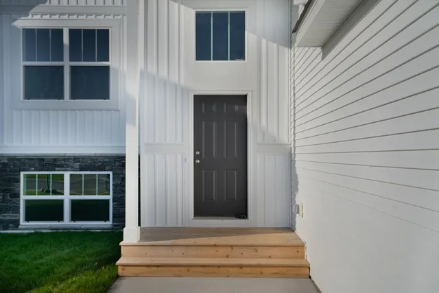 $399,900 | 810 Fox River Road, Somerset, WI 54025