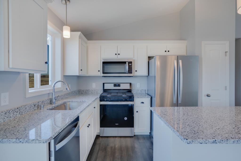 810 Fox River Road Somerset, WI 54025 - Photo 9 of 22