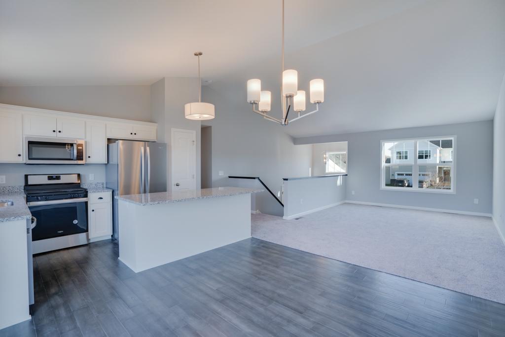 810 Fox River Road Somerset, WI 54025 - Photo 10 of 22