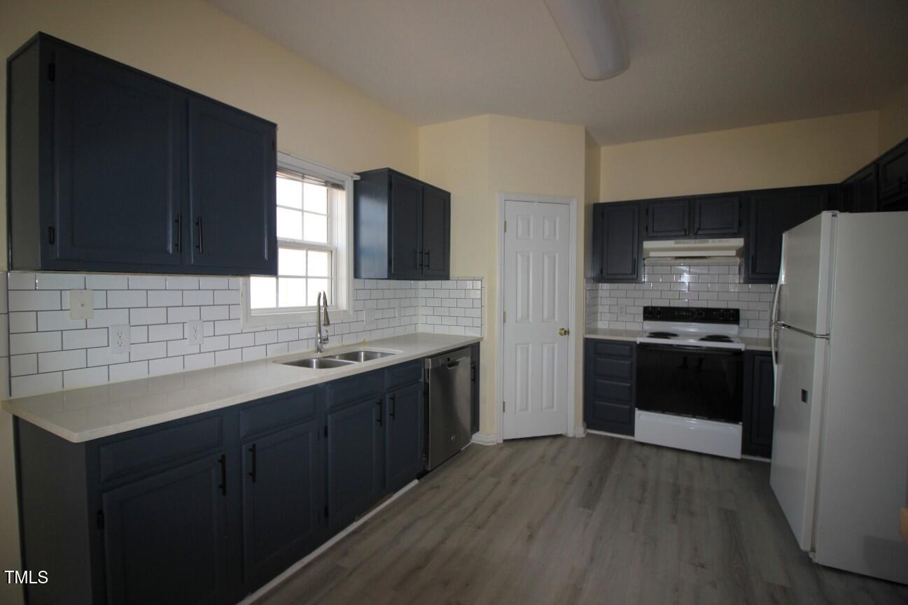 3020 Alder Ridge Lane Raleigh, NC 27603 - Photo 4 of 15 kitchen