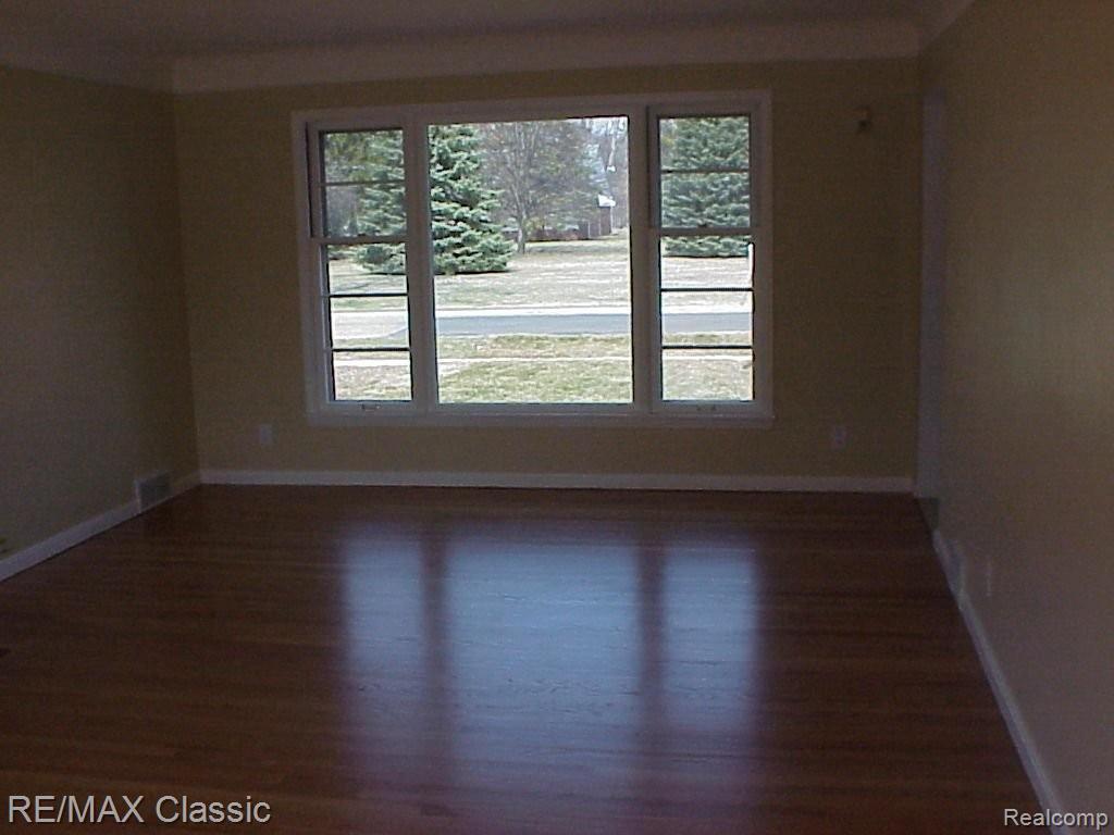 18115 Cornell Road Southfield, MI 48075 - Photo 20 of 22 L.R. VIEW OF PARK