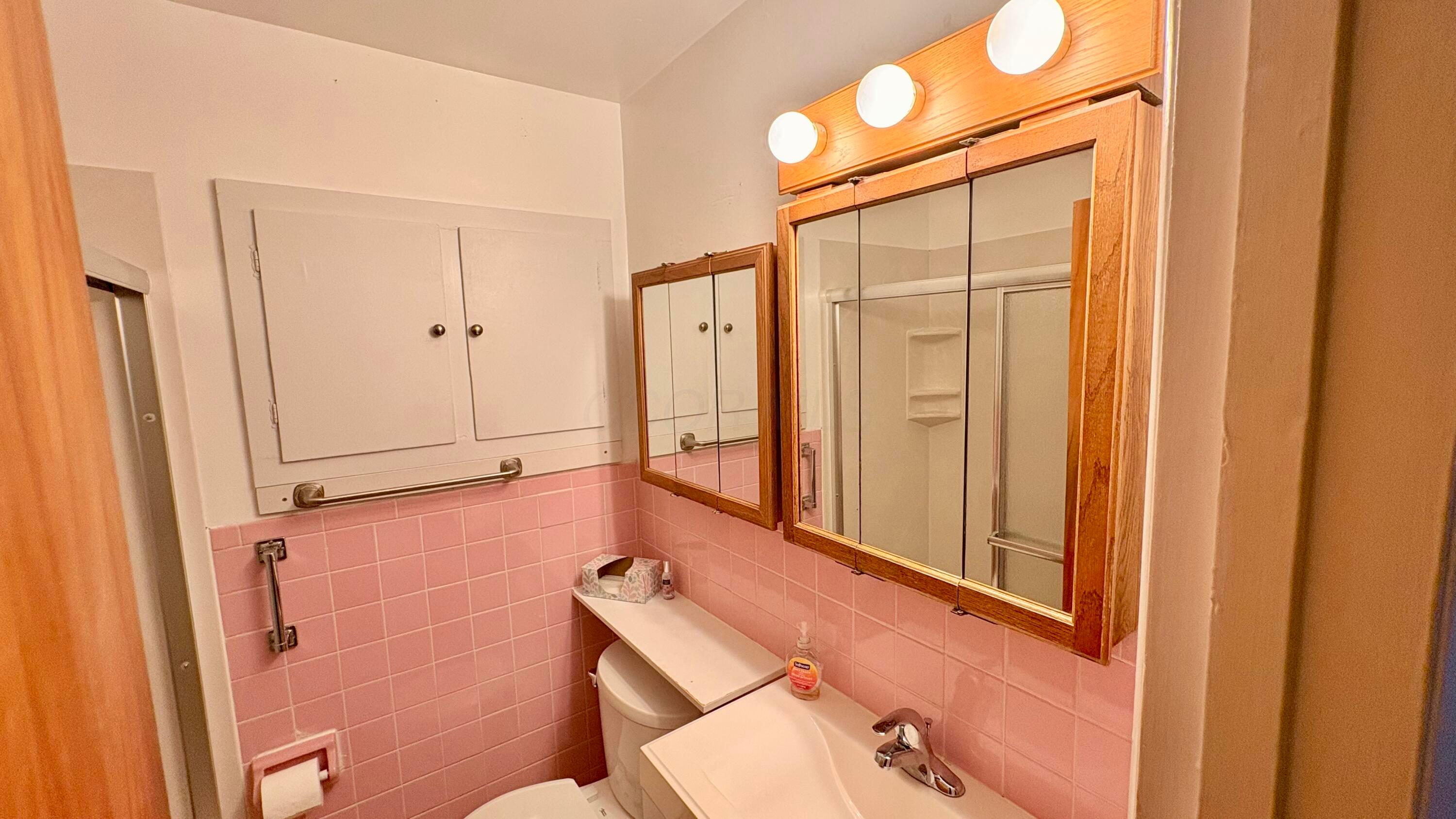 3321 Eakin Road Columbus, OH 43204 - Photo 8 of 21